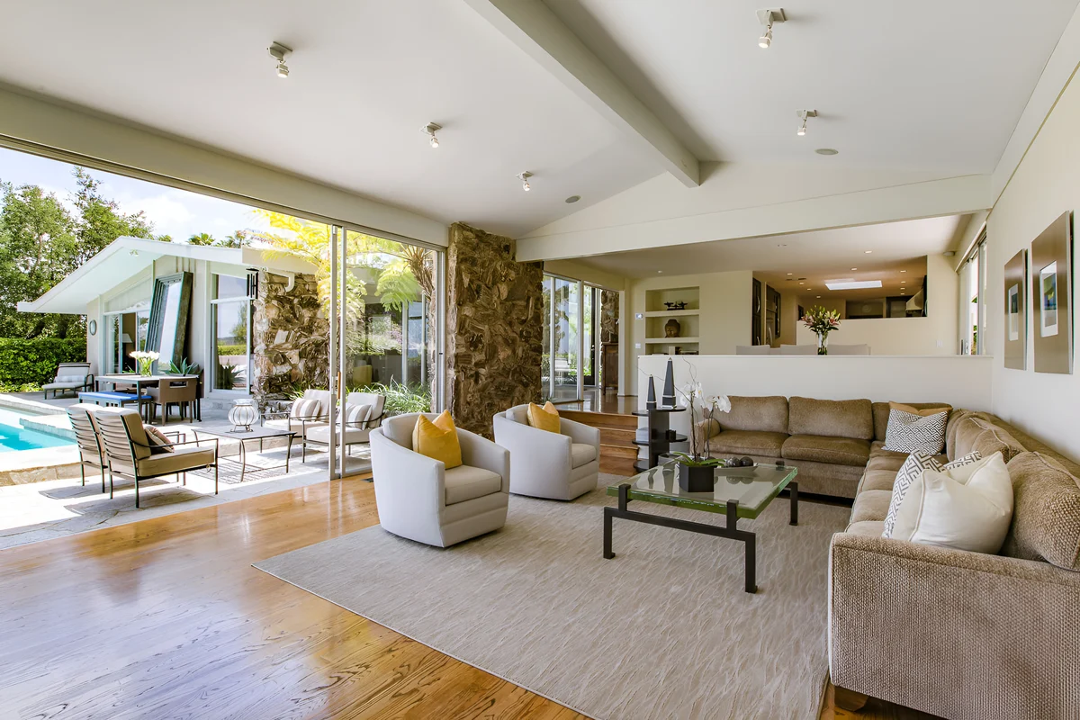 Wander Hollywood Hills Mid-Century Modern