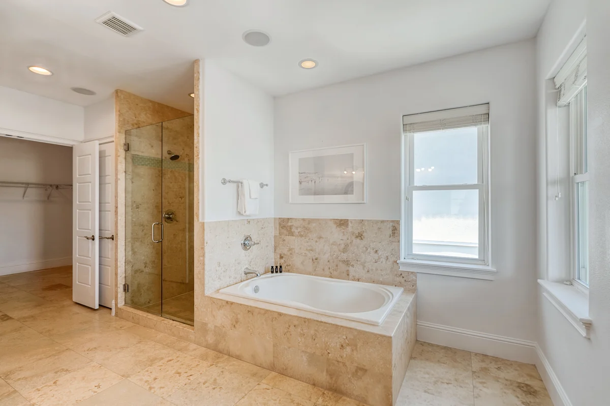 Wander Miramar Bayshore