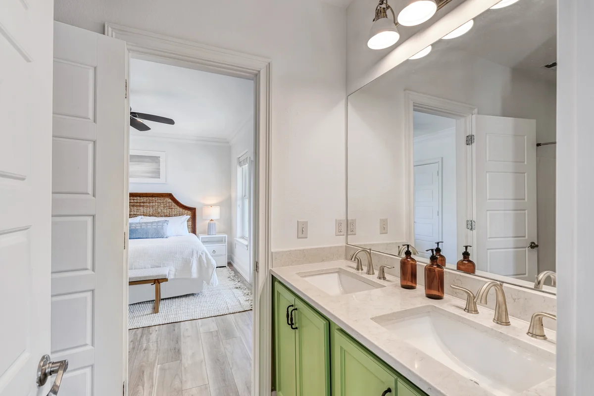 Wander Miramar Bayshore