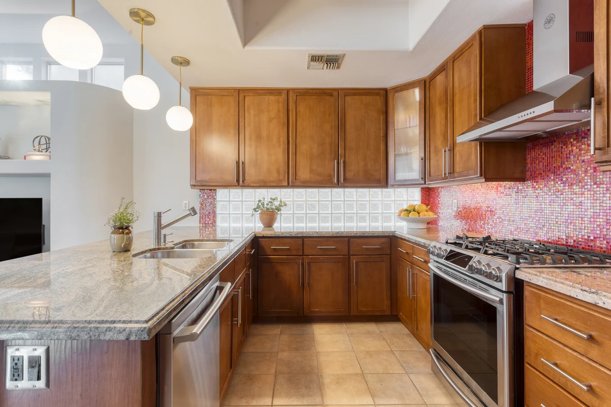 Wander Bermuda Dunes Palms