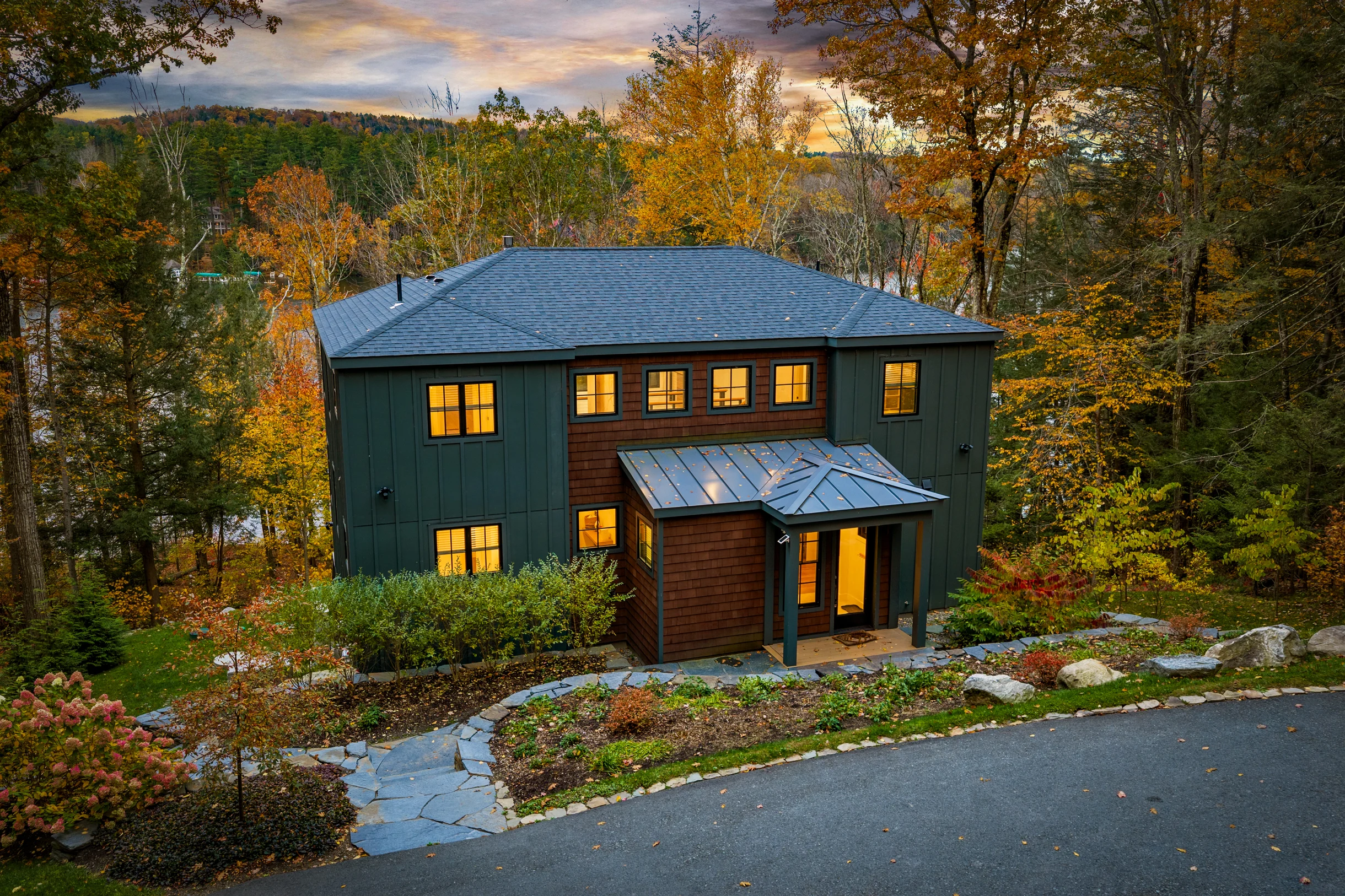 Wander Monterey Lakeview