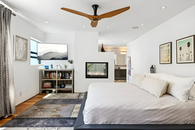 Bedroom 1 image 1