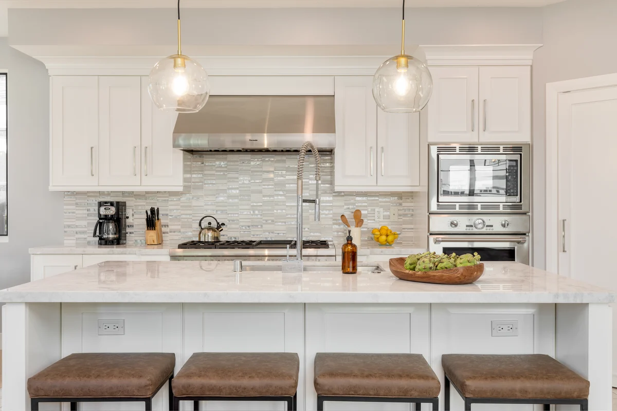 Wander Corona Shores