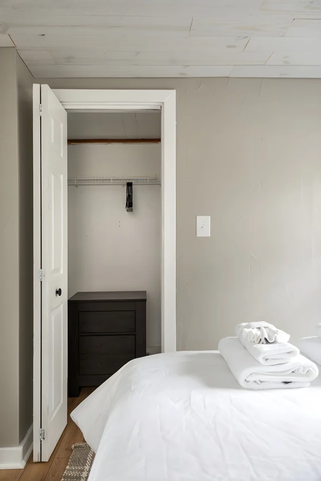 Bedroom 2 image 1