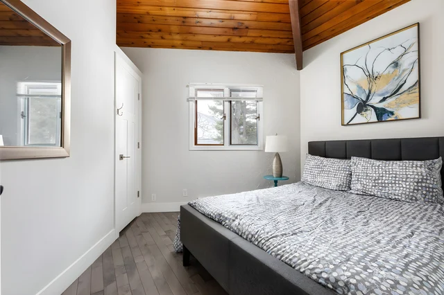 Bedroom 1 image 1