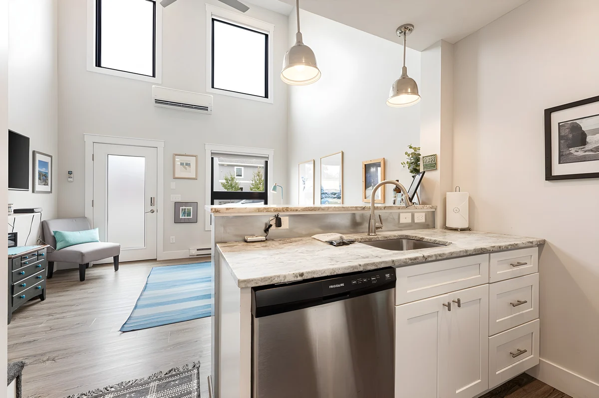 Apartment in Traverse City property photo 4
