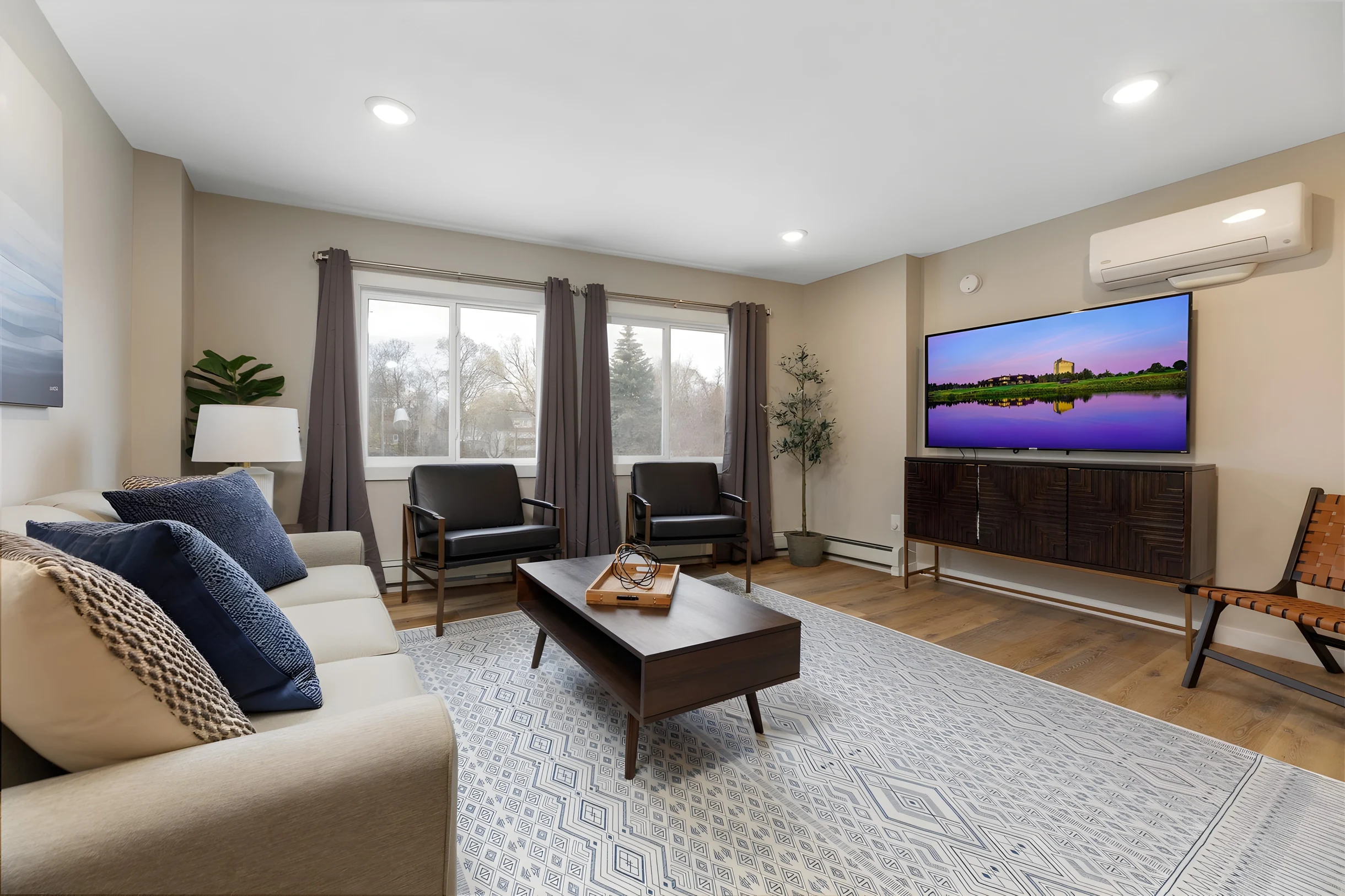Apartment in Traverse City property photo 5