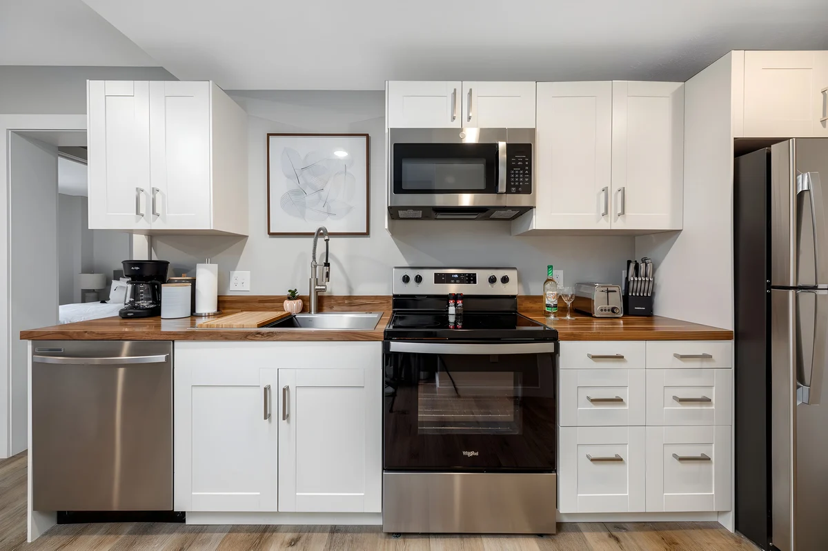 Apartment in Traverse City property photo 2