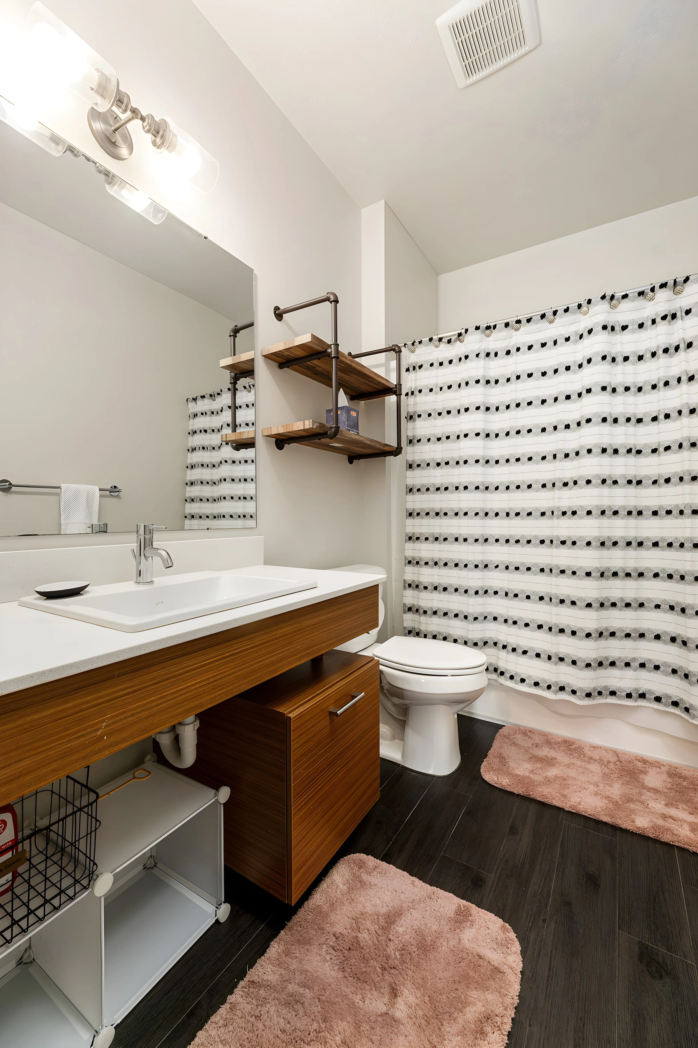 Condo in Traverse City property photo 4