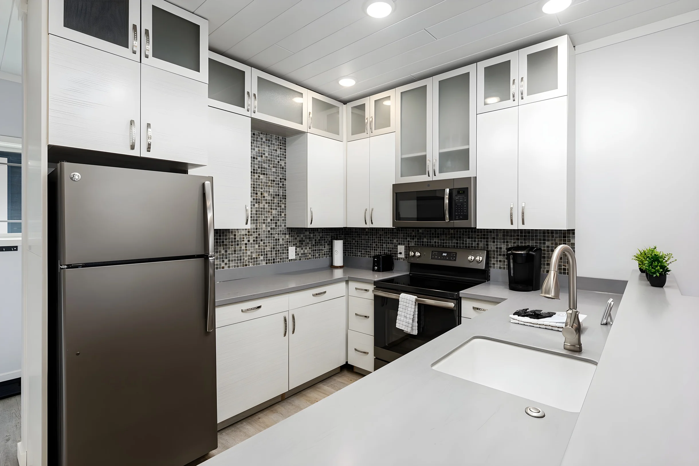 Apartment in Traverse City property photo 3