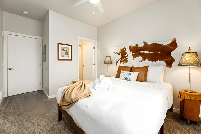 Bedroom 1 image 1