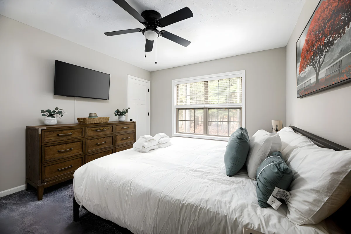 Bedroom 3 image 1