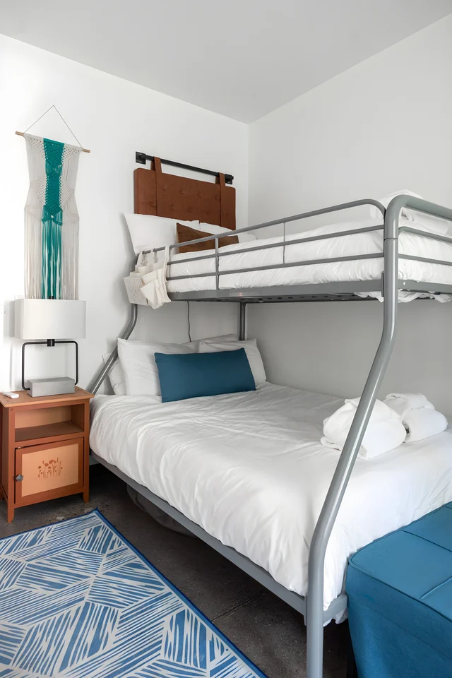 Bedroom 1 image 1