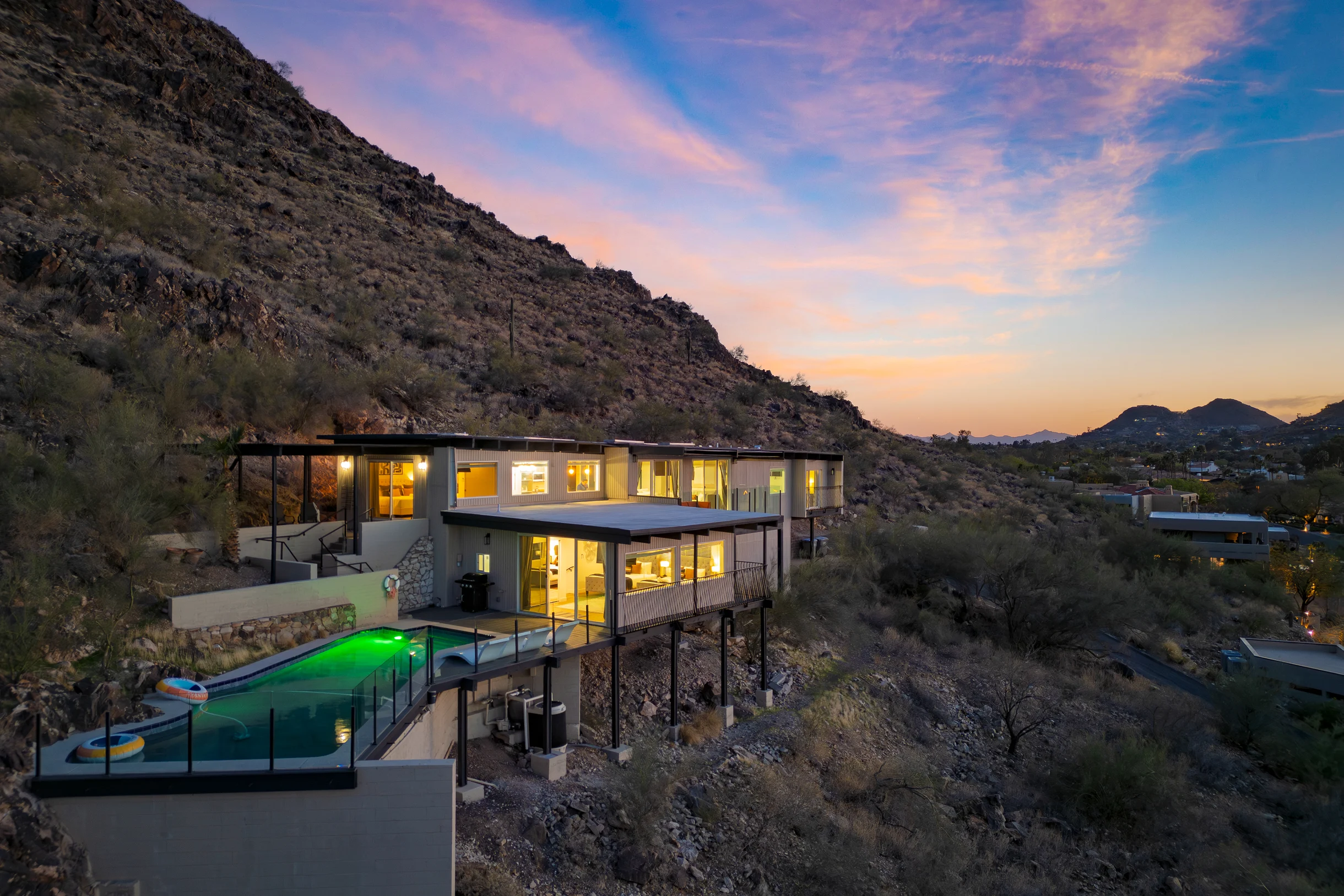 Wander Paradise Valley Palms