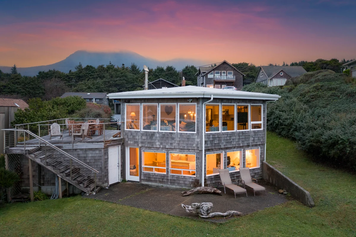 Wander Arch Cape Shores