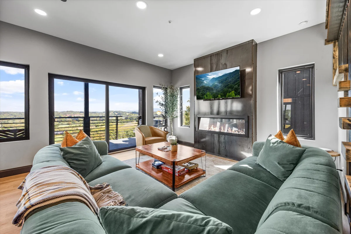 Wander Sevierville Mountain Retreat