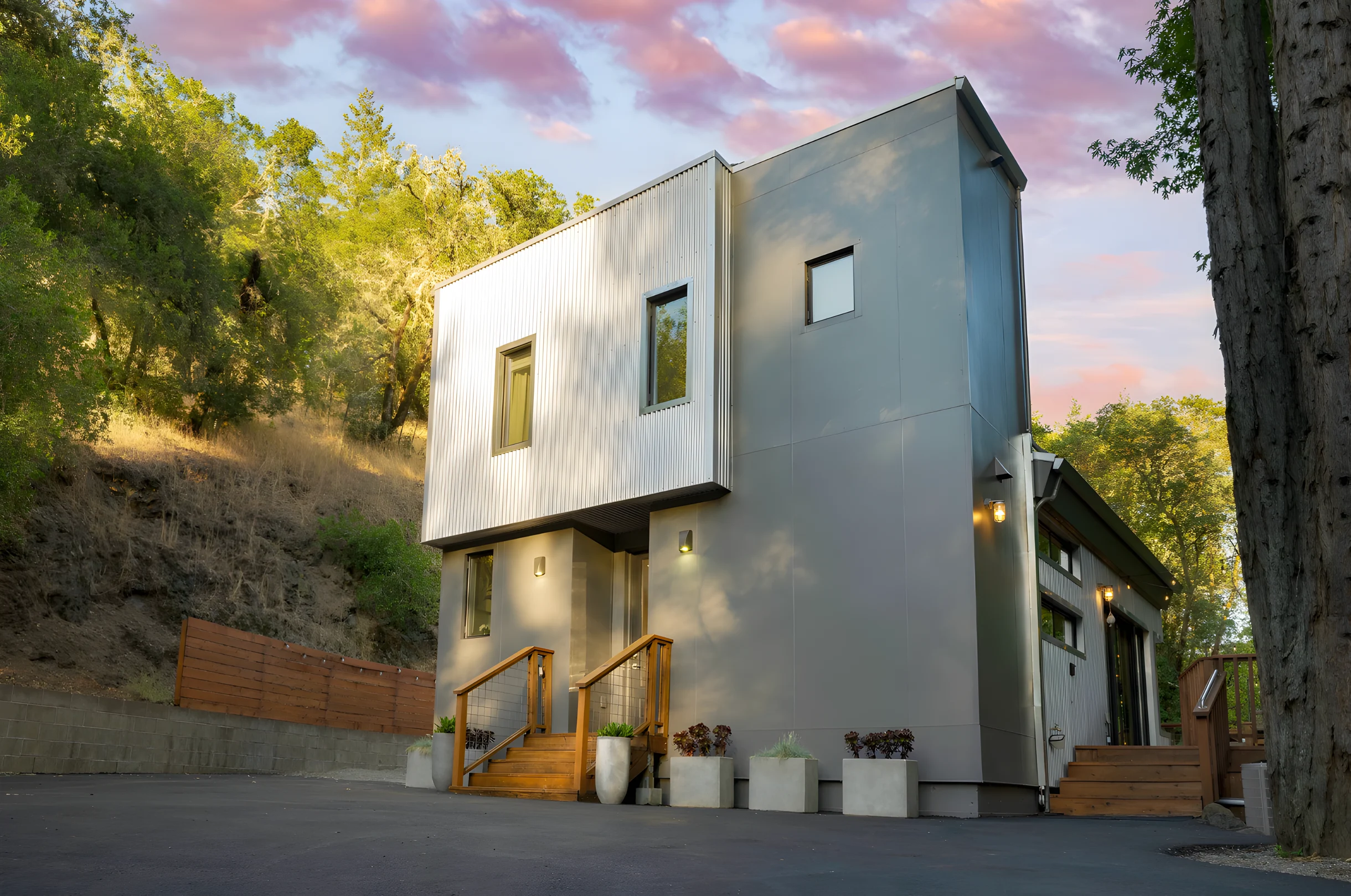 Wander Healdsburg Creek Retreat