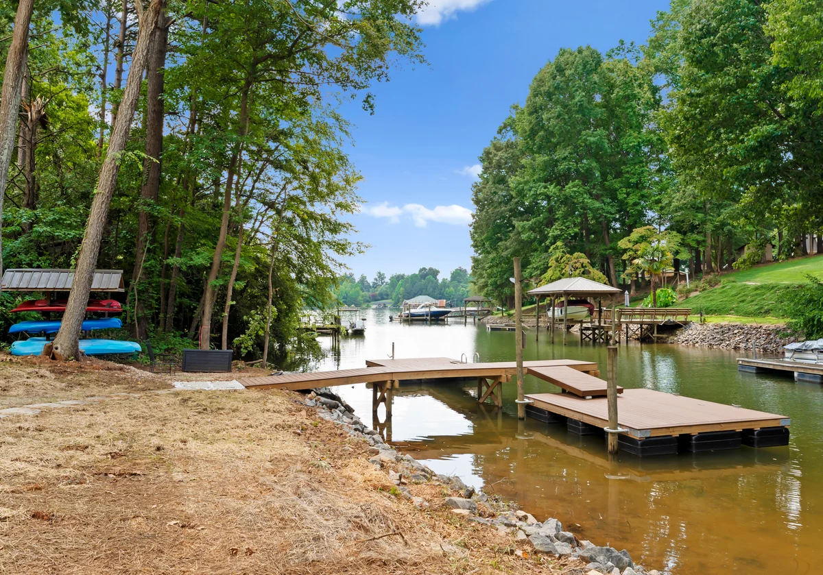 Wander Mooresville Shores