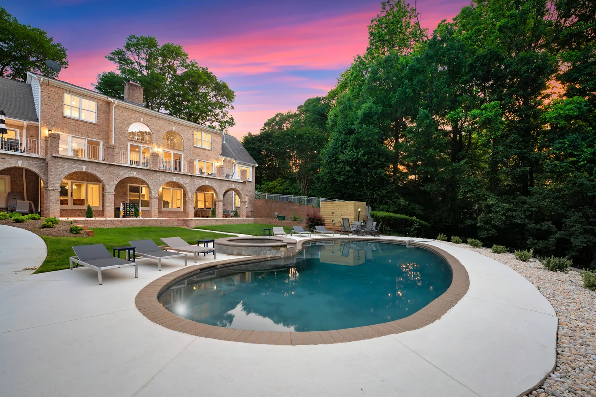 Wander Huntersville Shores