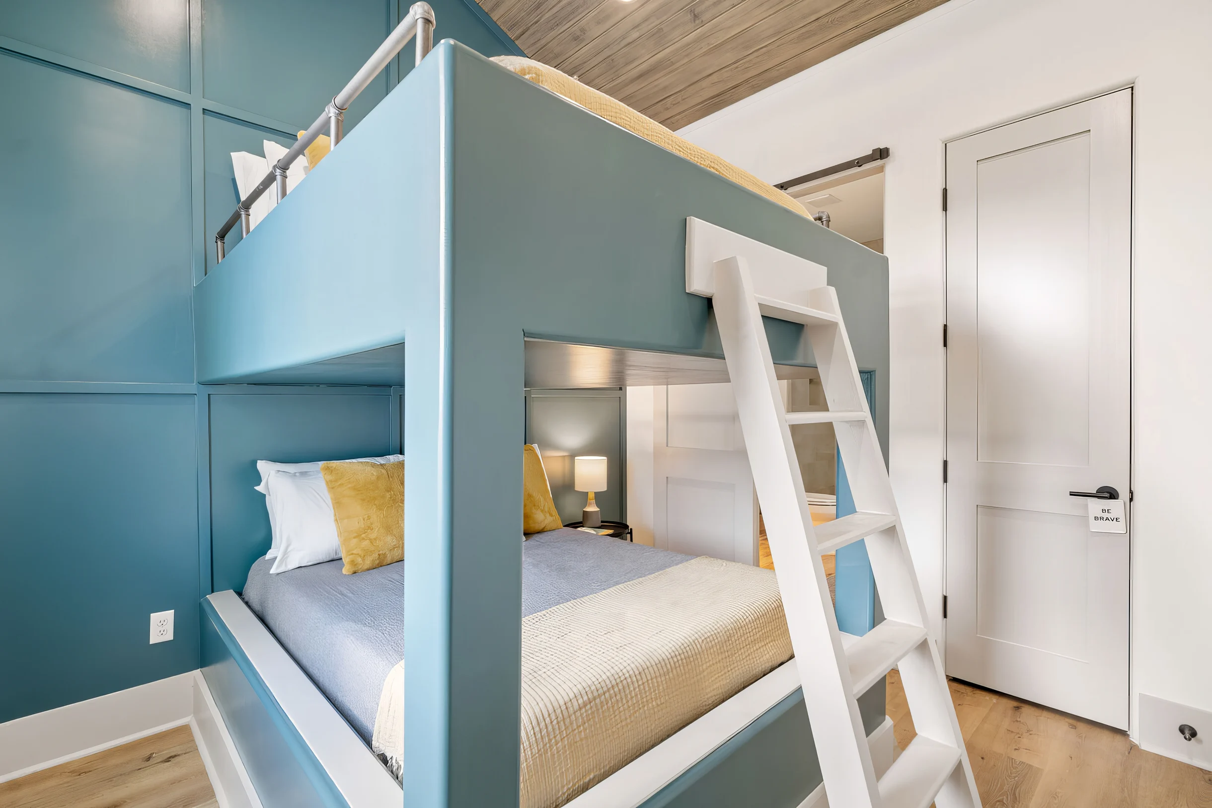 Wander Inlet Beach Pines #29