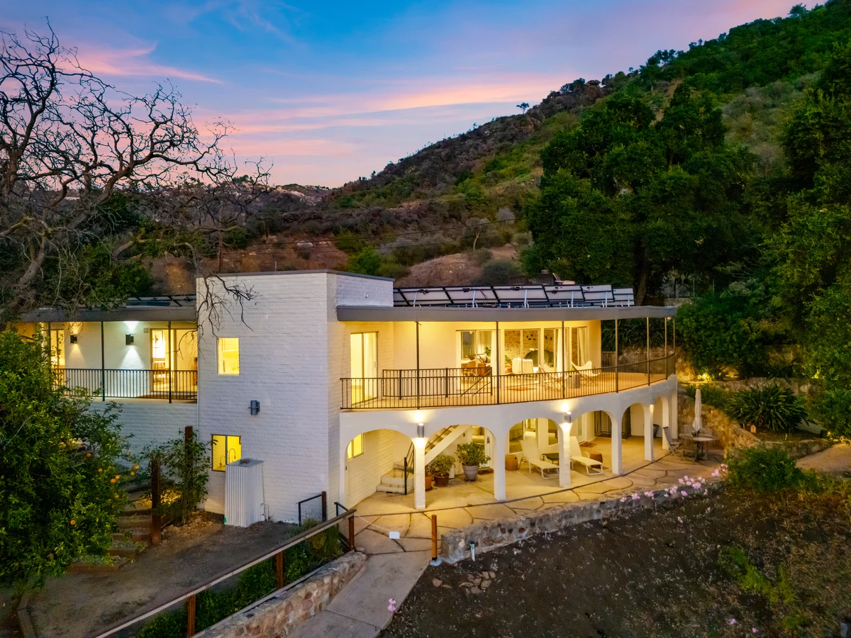 Wander Malibu Canyon Retreat