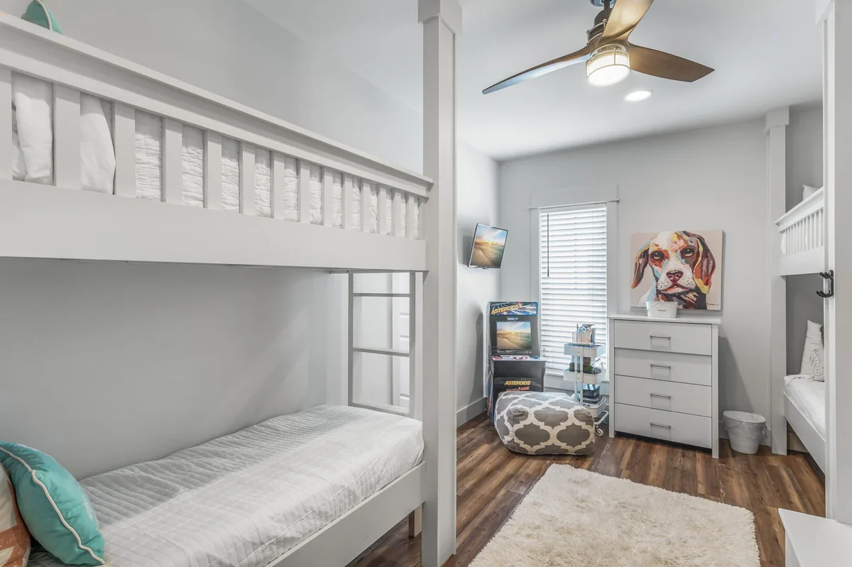 Wander Rosemary Shores #19