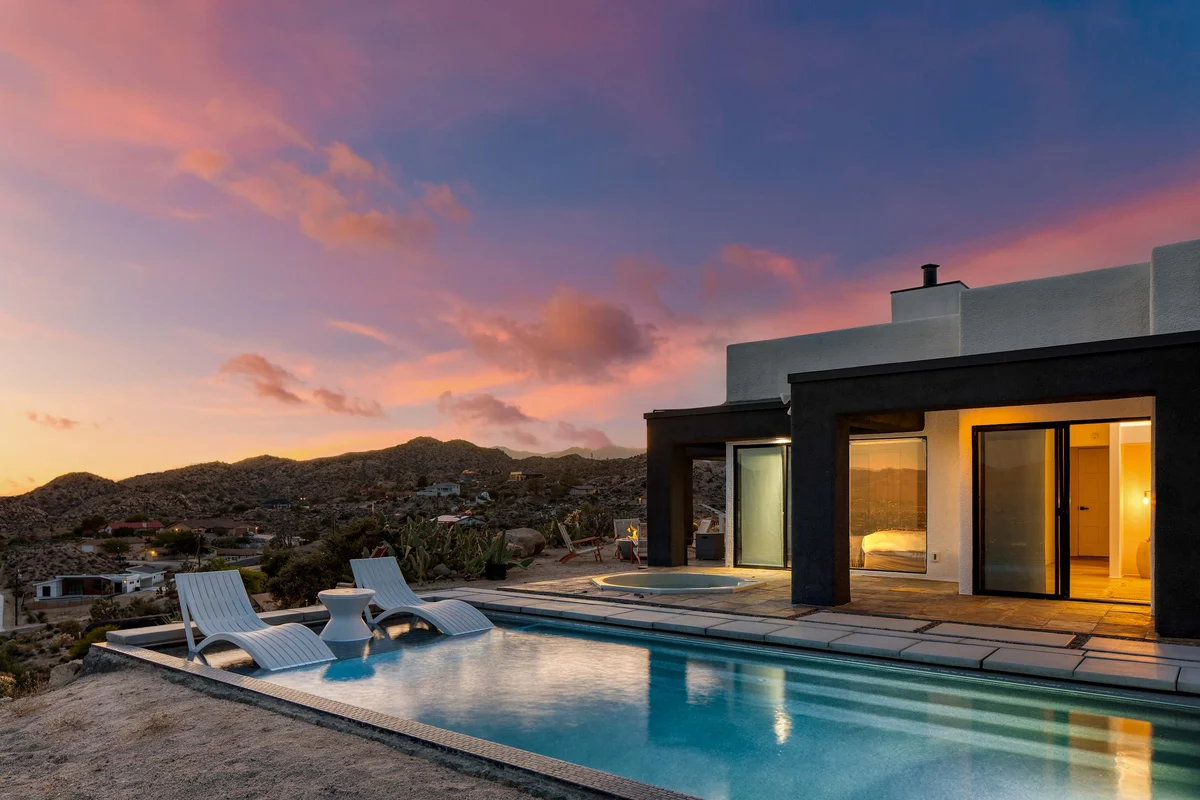 Wander Yucca Valley Horizon