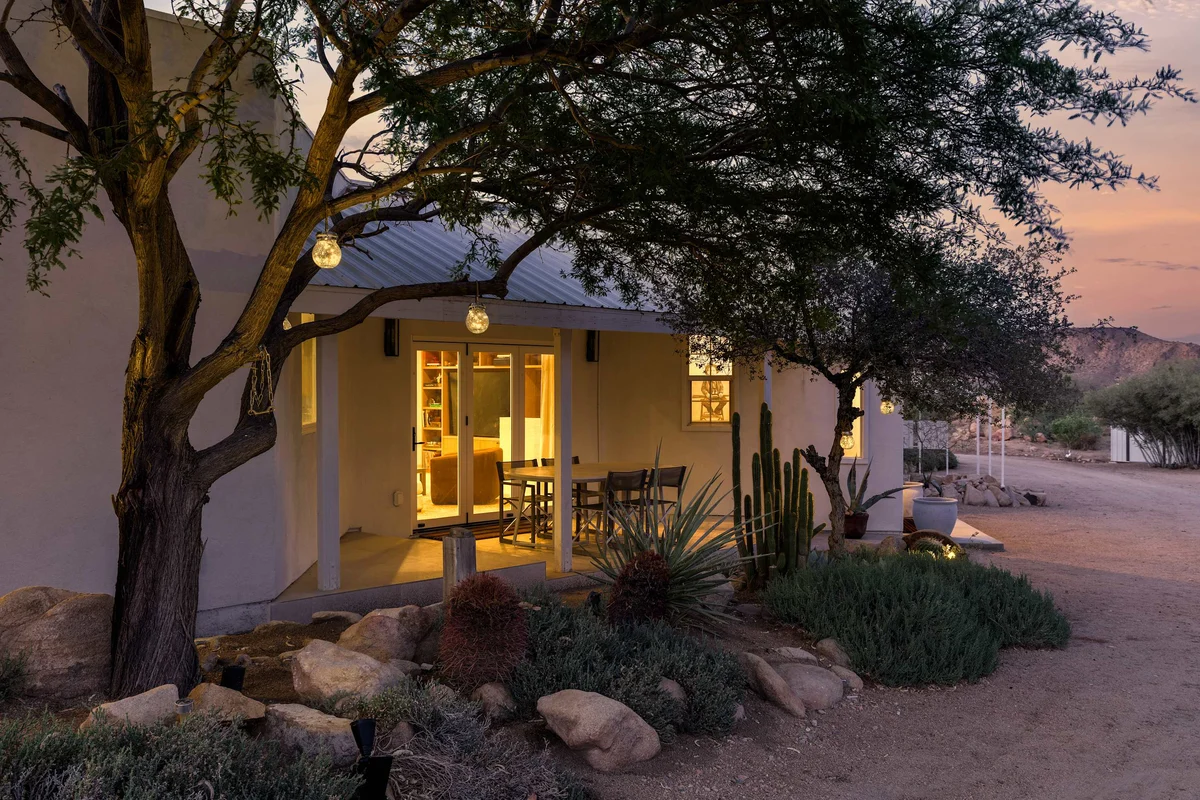 Wander Pioneertown Saloon