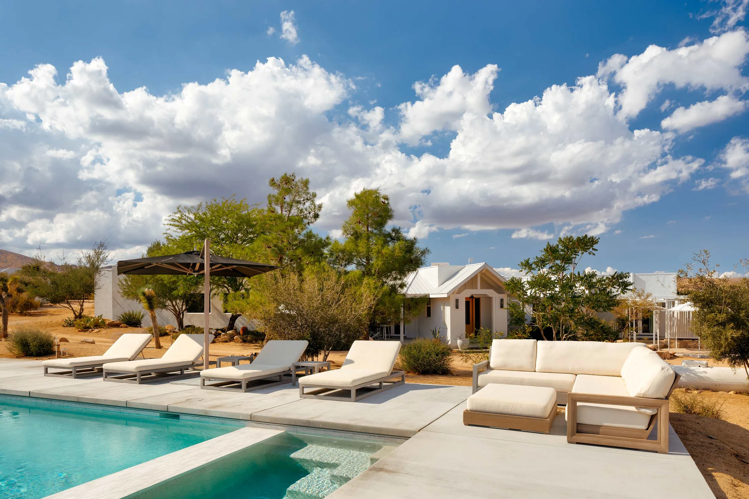 Wander Pioneertown Saloon #28