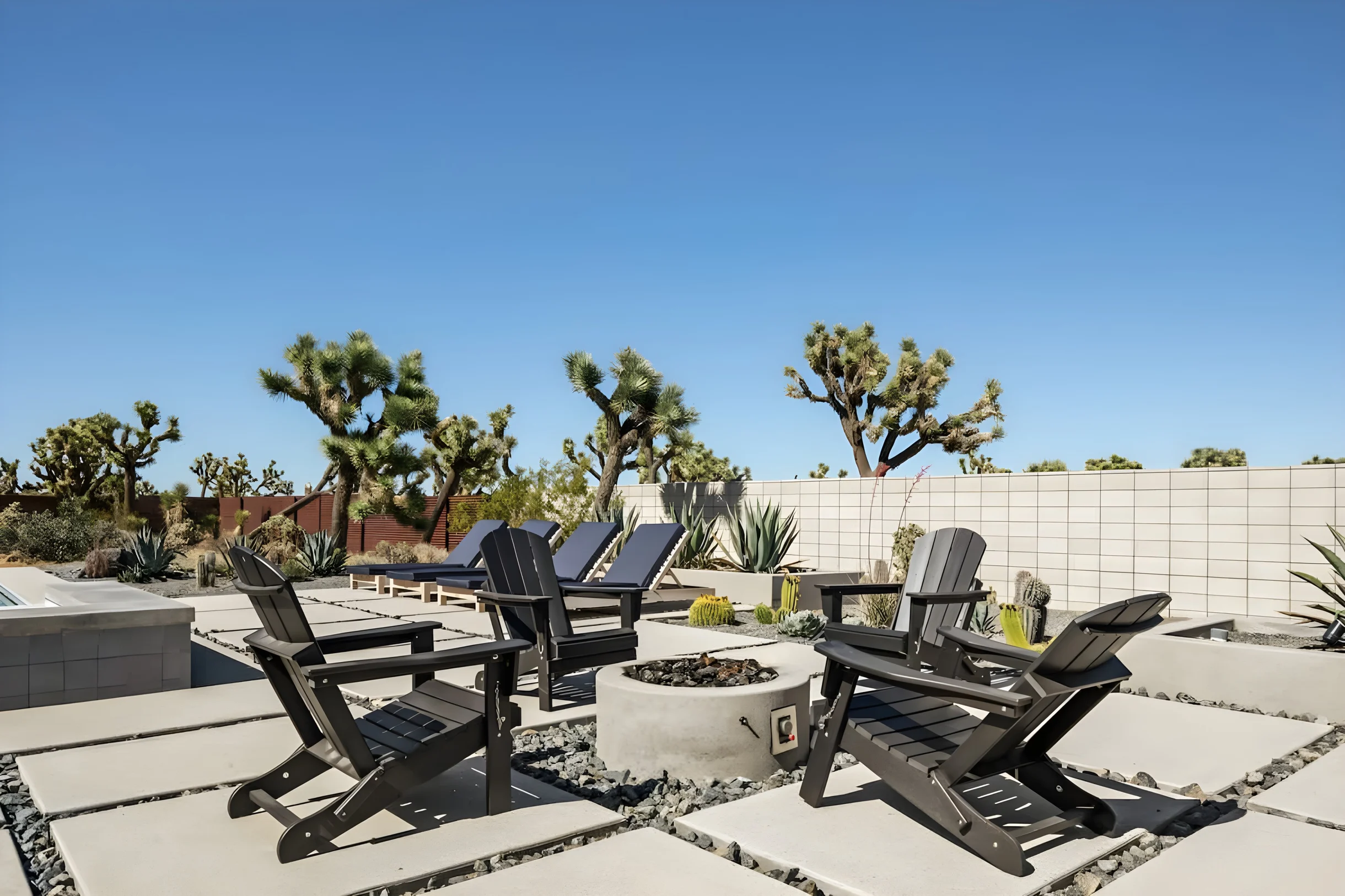 Wander Yucca Valley Sol #33