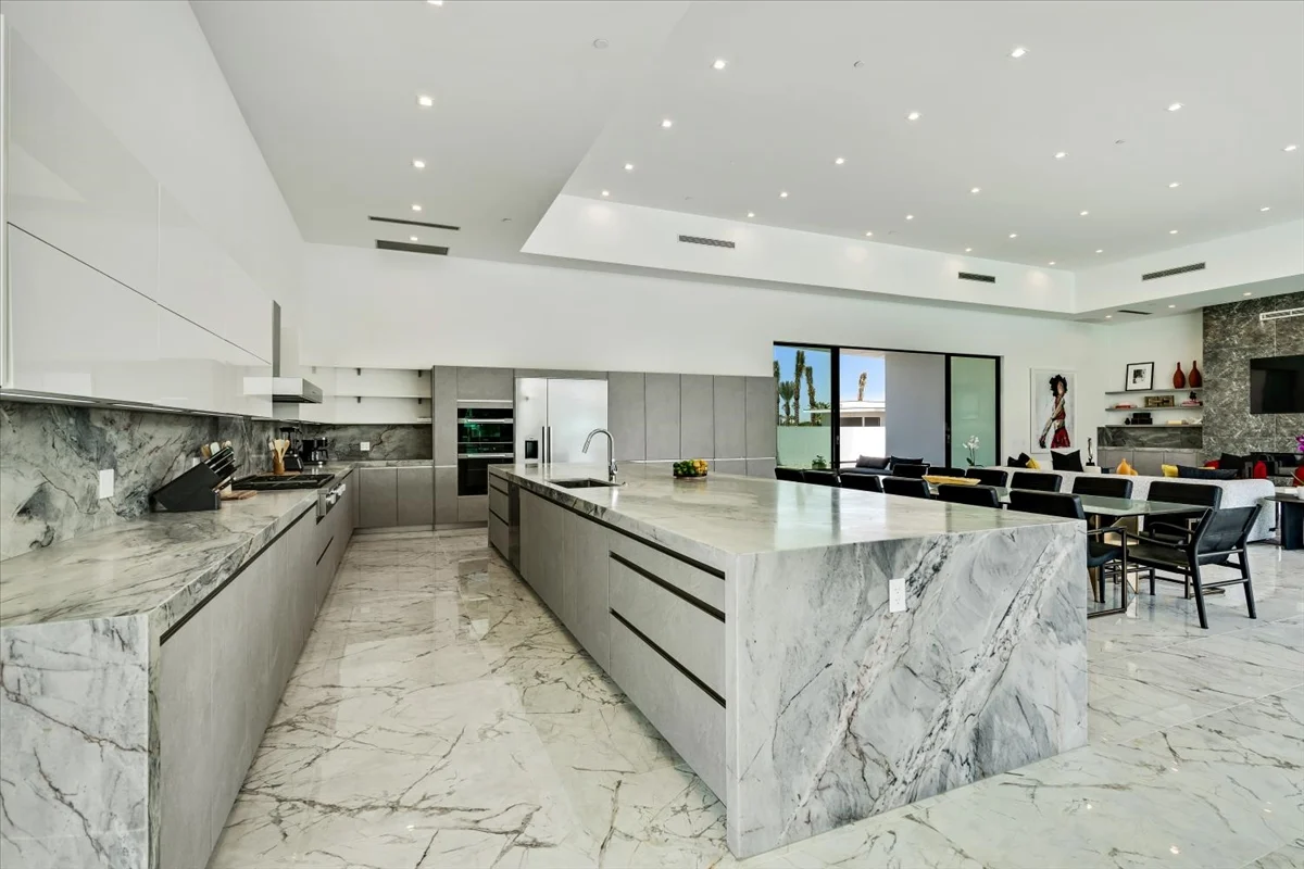 Wander Indio Palms Oasis