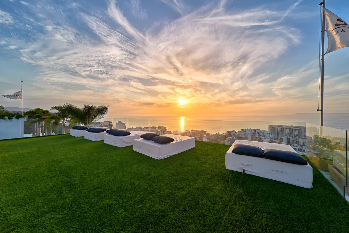 Wander Puerto Vallarta Breeze