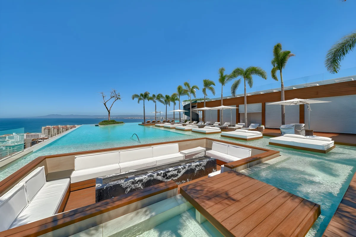 Wander Puerto Vallarta Breeze