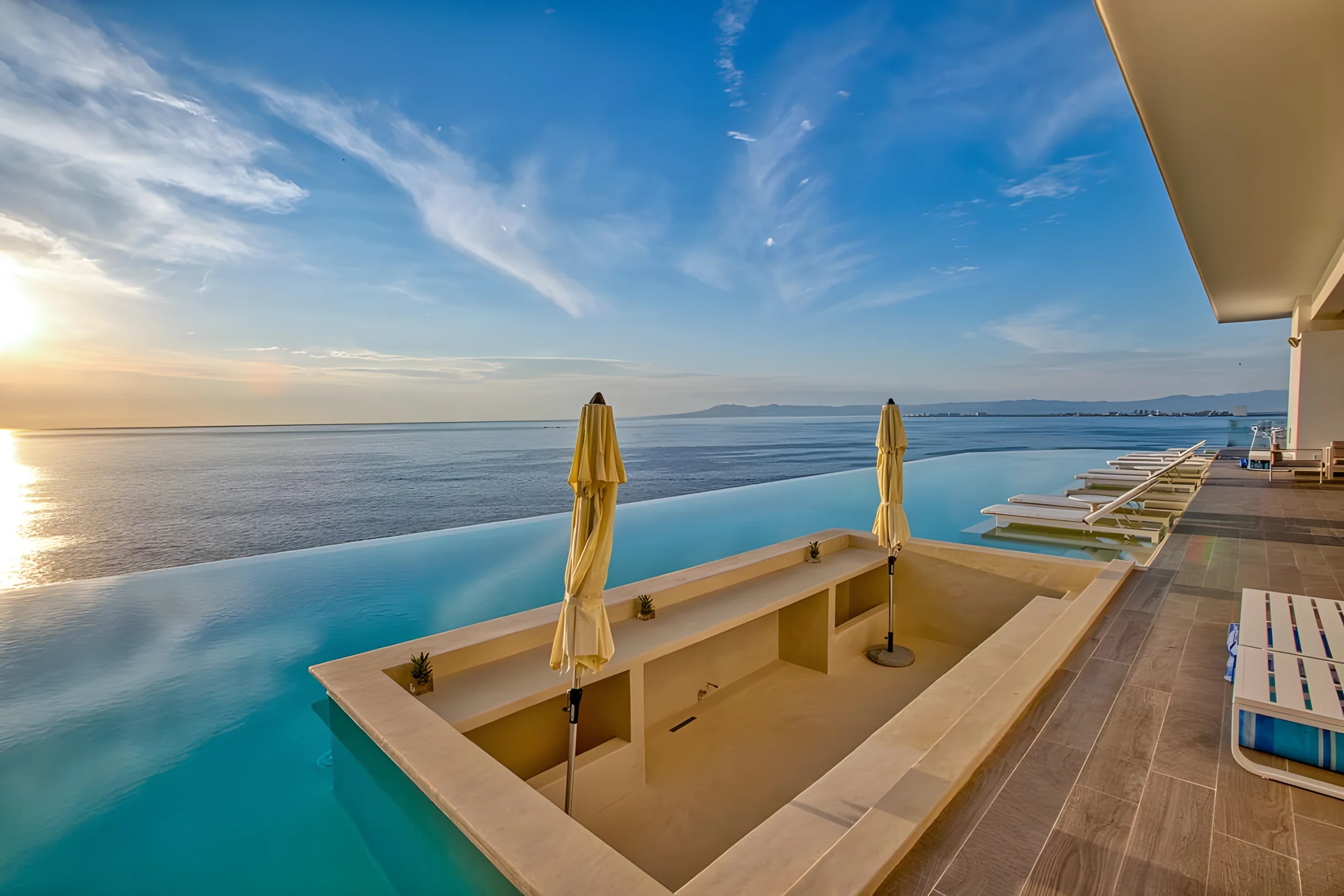 Wander Puerto Vallarta Crest #1