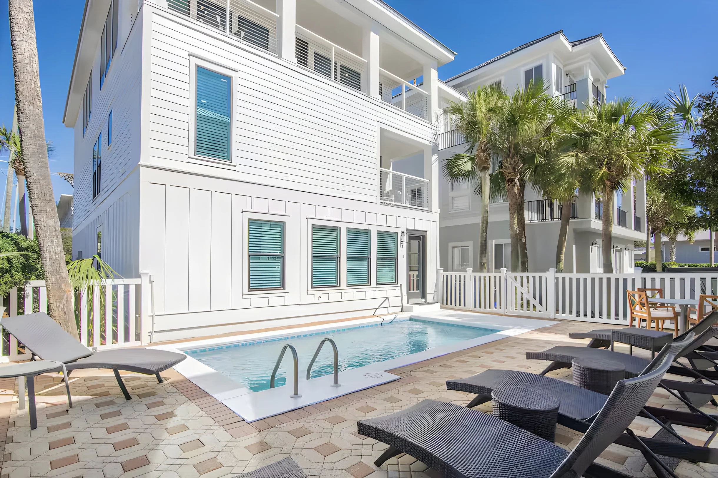 Wander Seaside Dunes