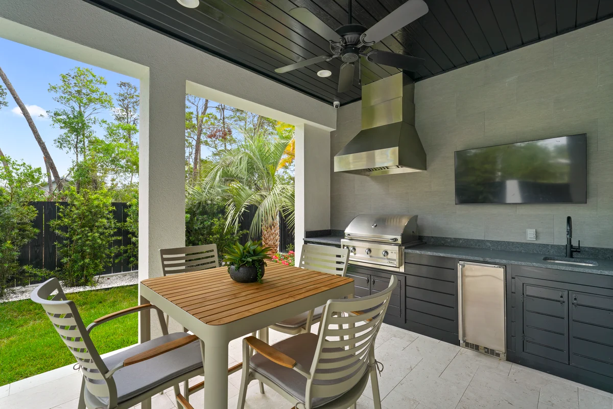 Wander Santa Rosa Bayside