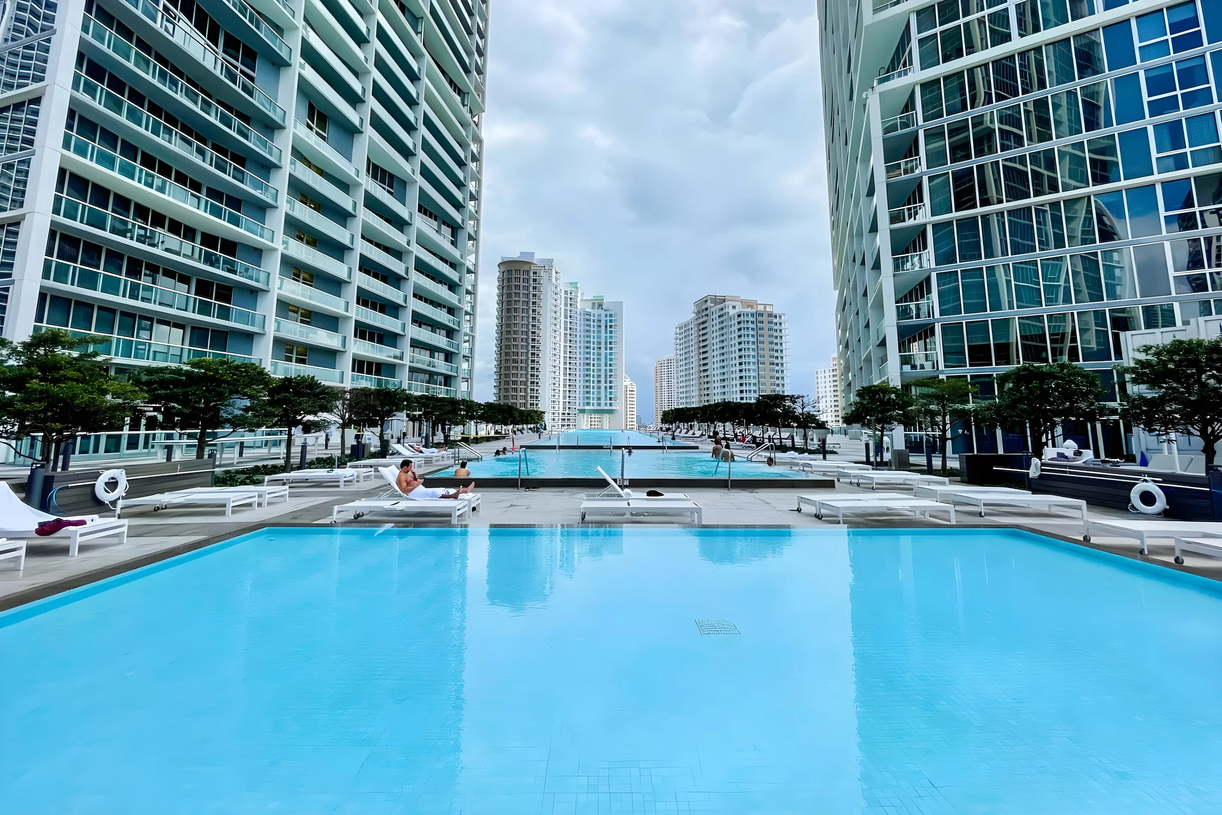 Wander Brickell River #19