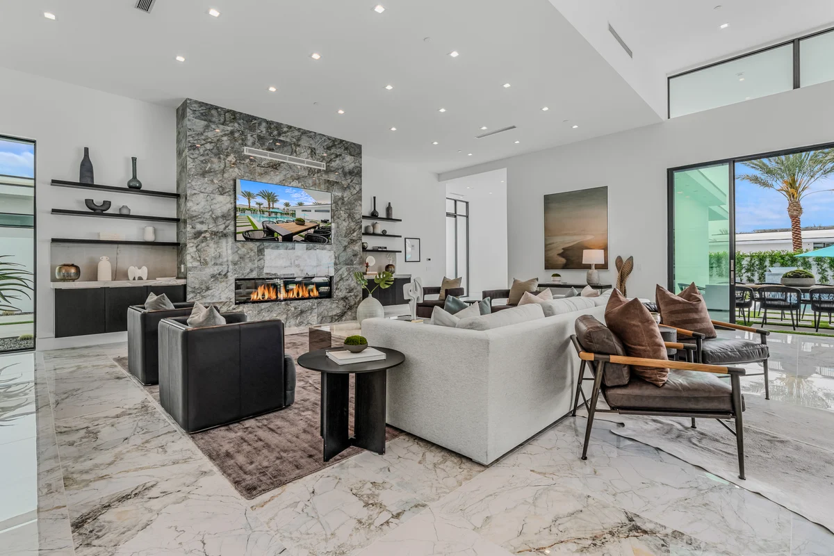 Wander Indio Desert Oasis