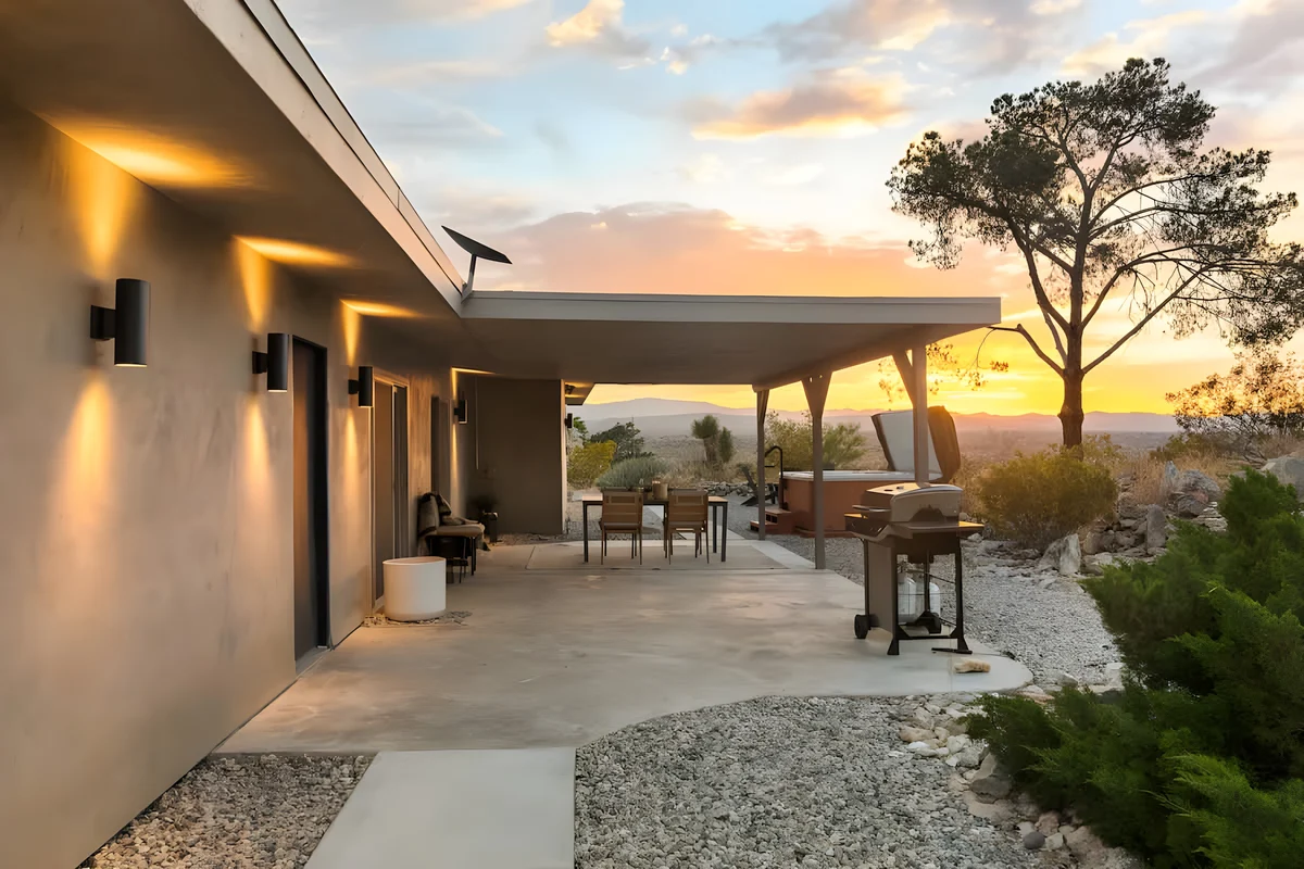 Wander Yucca Valley Vistas