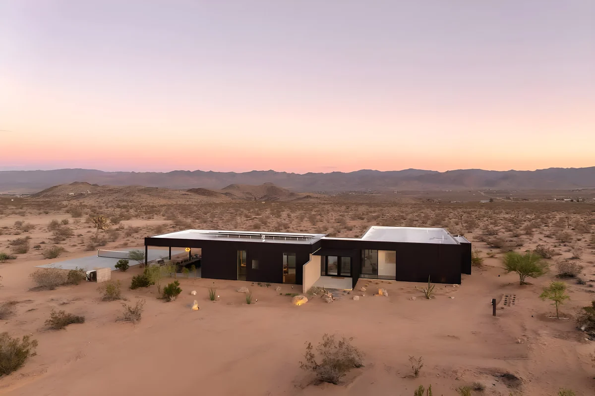 Home in Joshua Tree property photo 2