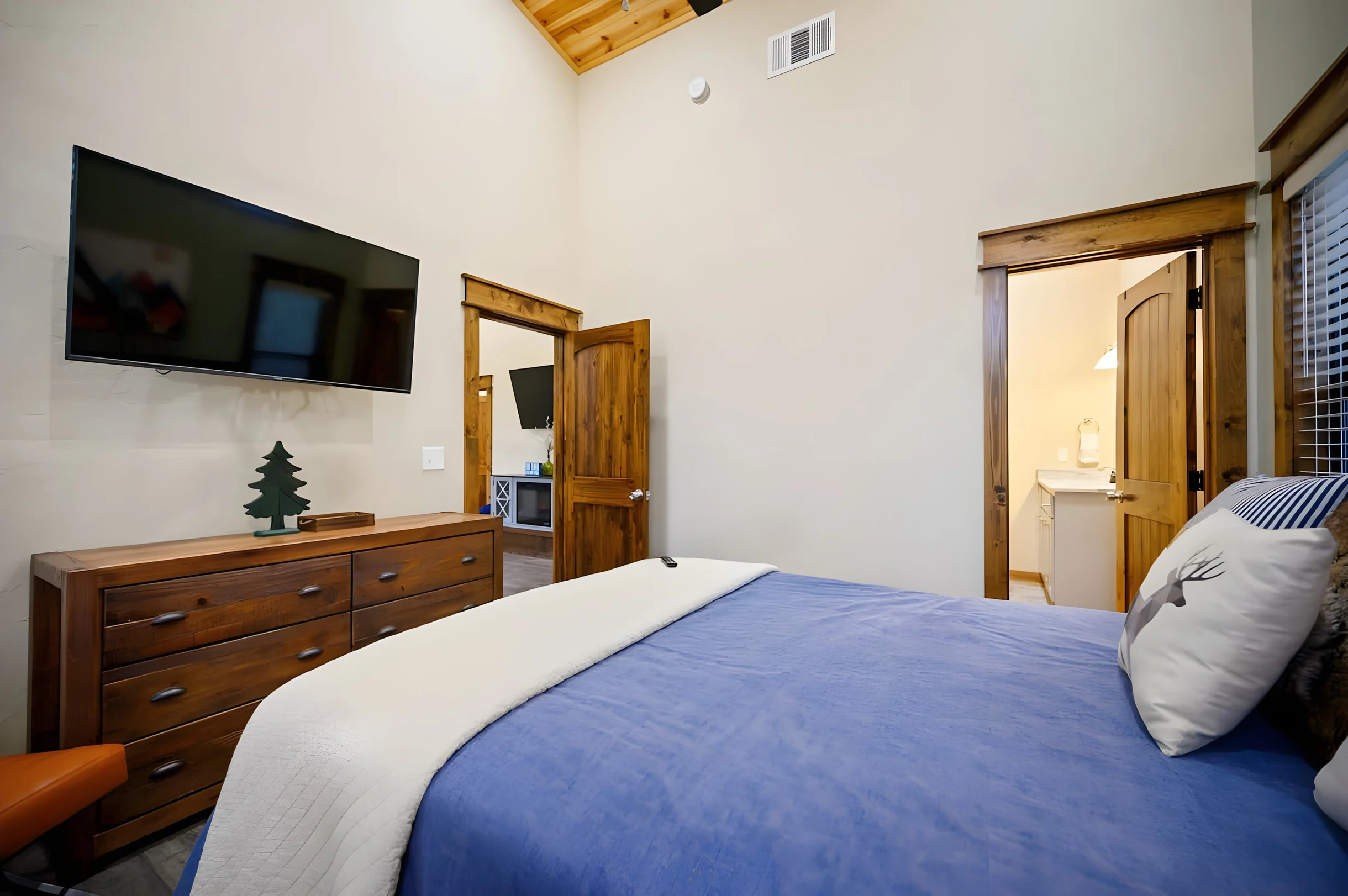 Wander Broken Bow Woodland #26