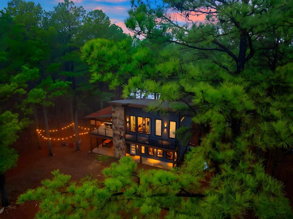 Wander Broken Bow Woodland