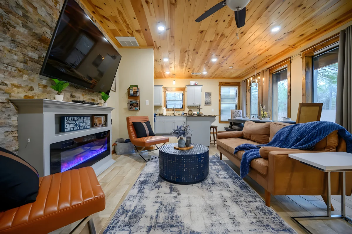 Wander Broken Bow Woodland