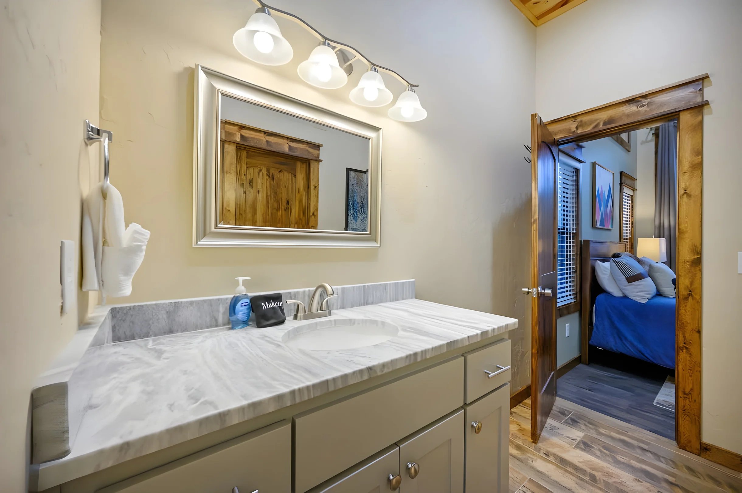 Wander Broken Bow Woodland #10