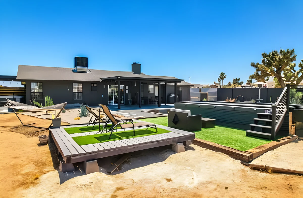 Wander Yucca Valley Ember