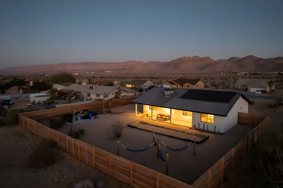 Wander Joshua Tree Pinnacles