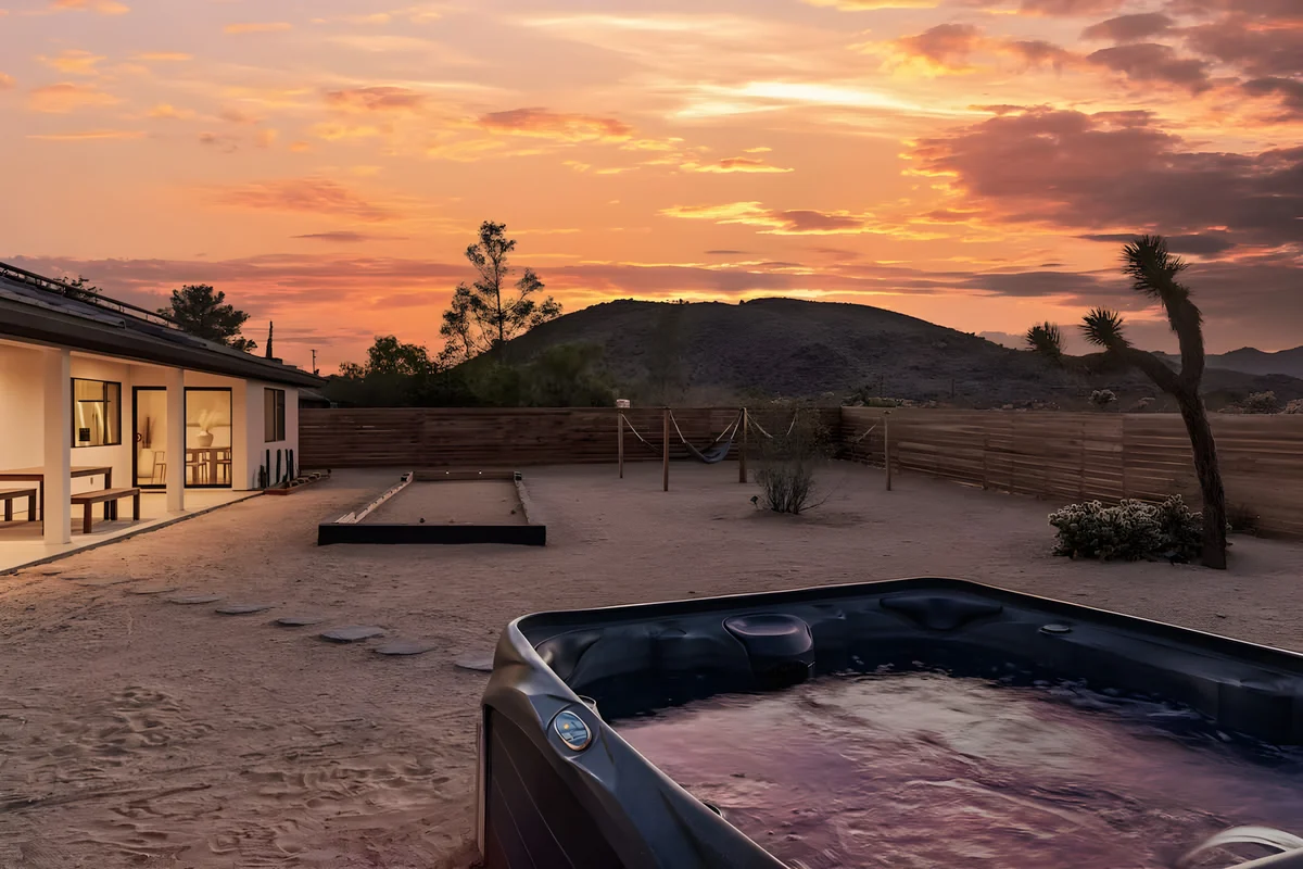 Wander Joshua Tree Pinnacles