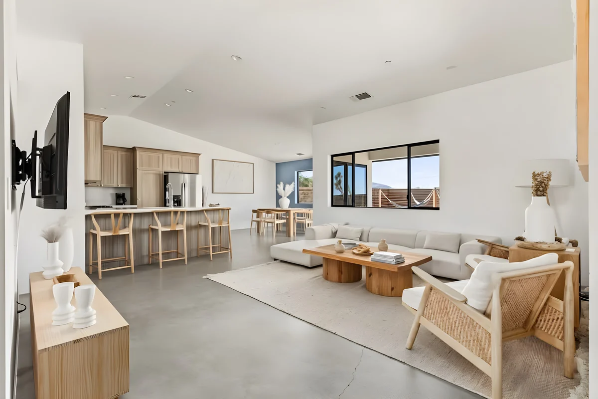 Wander Joshua Tree Pinnacles