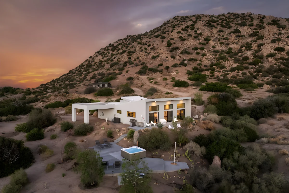 Wander Pioneertown Sawtooth Ridge