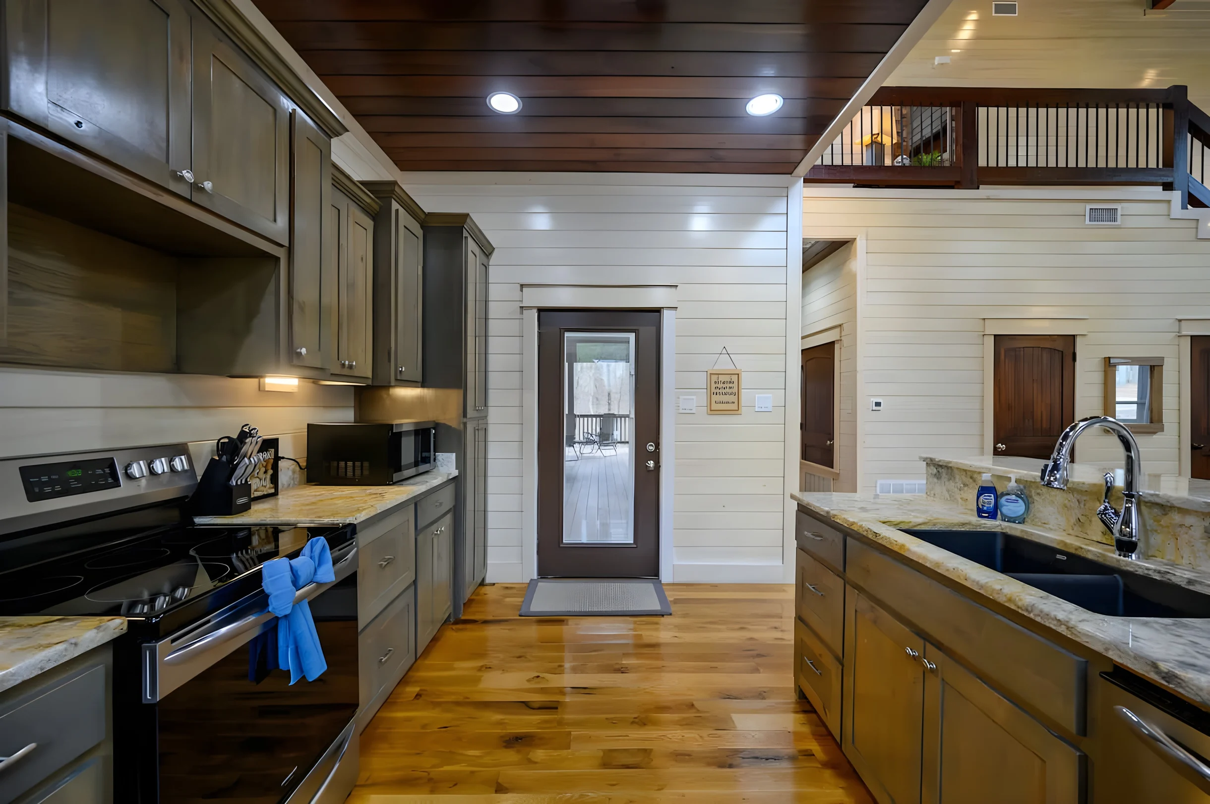 Wander Broken Bow Glade #24